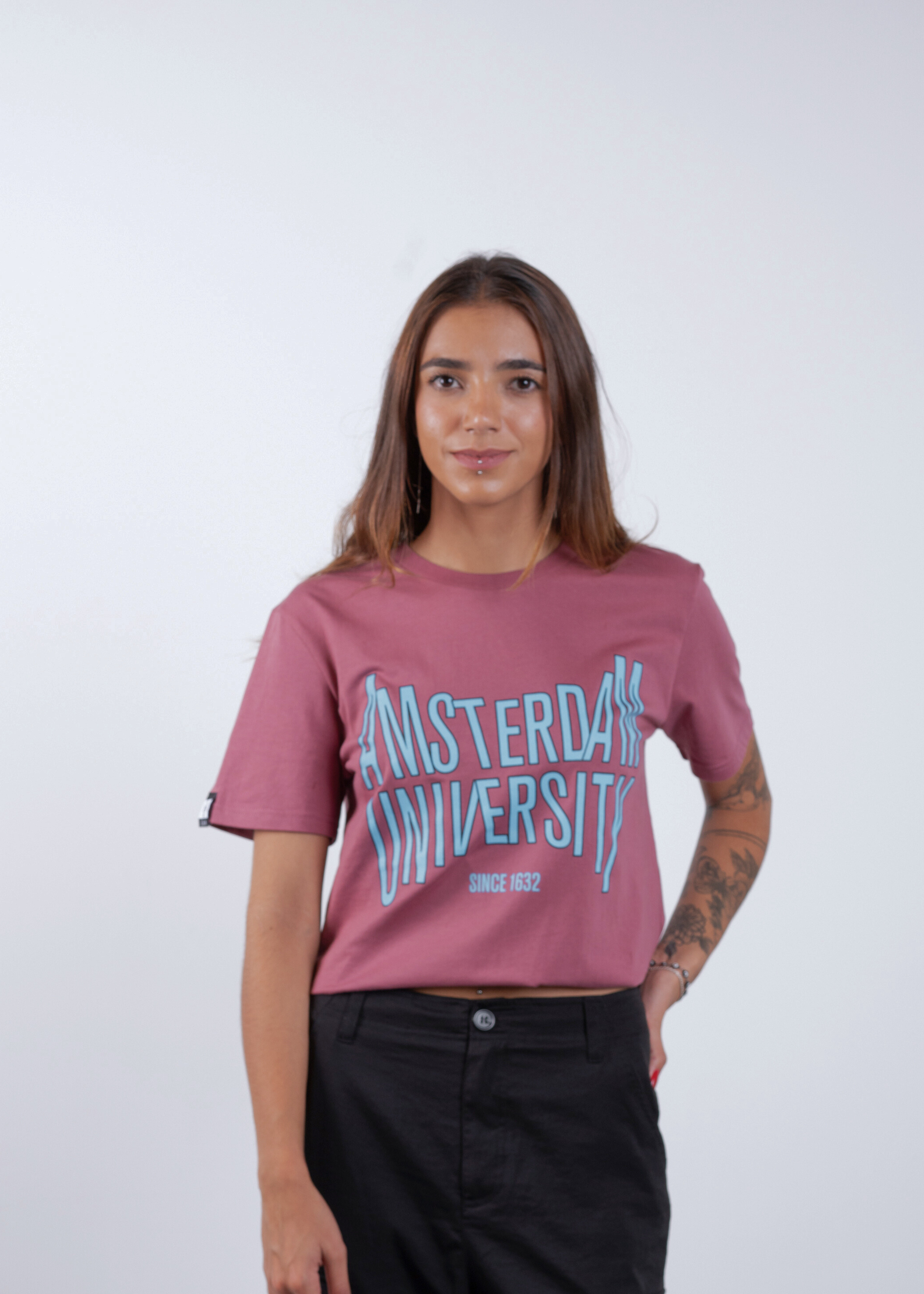 Unisex short sleeve T-shirt with the unique Amsterdam University logo in multiple colors