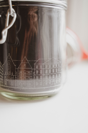 Mason jar with the UvA skyline (800 ml)