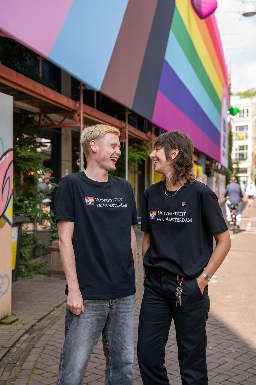 Unisex T-shirt with the University of Amsterdam Pride logo