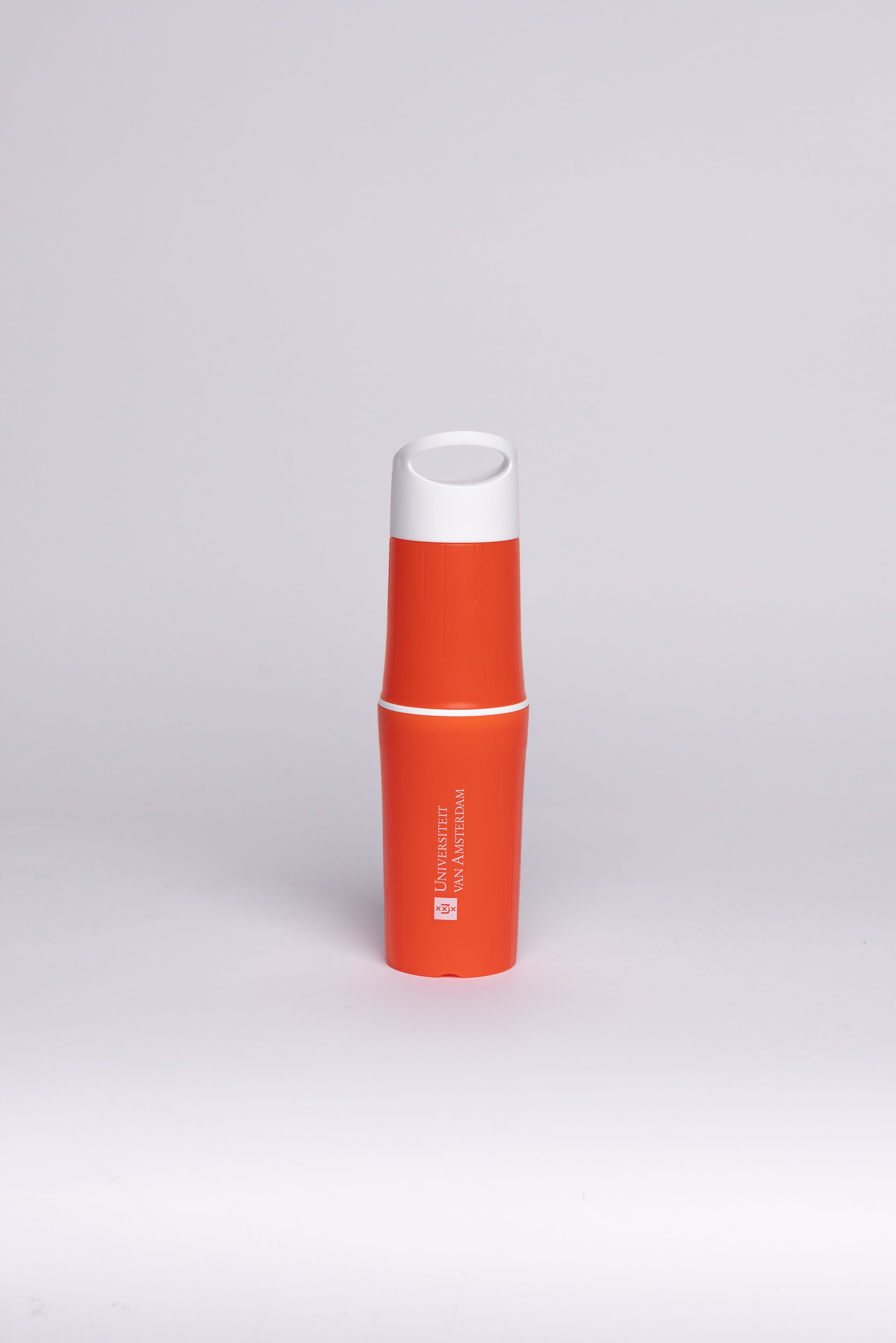 Reusable water bottle with the University of Amsterdam logo of BE O in multiple colors